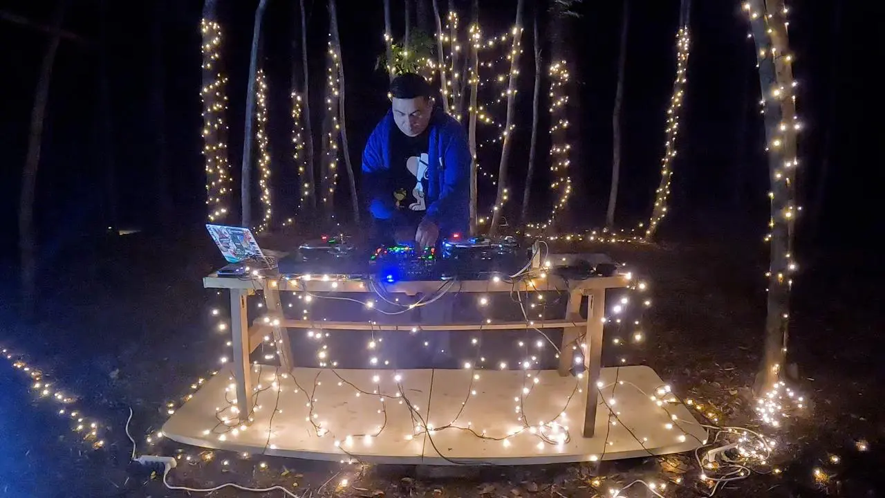 Episodio 1, Dj Max en nevados de Chillán